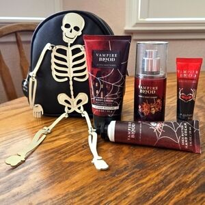 🛍BOGO 50% OFF💀🧛‍♀️🎒NWT‼️BBW Glow-in-the-dark Skeleton Backpack w/ Essentials